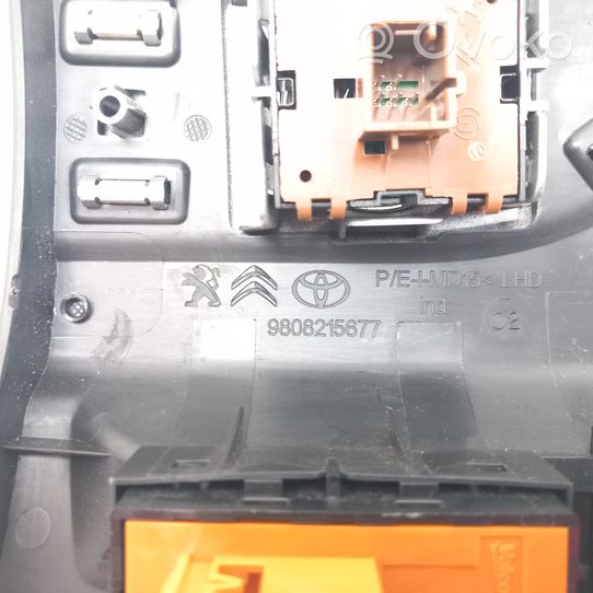 Toyota Proace Zestaw przełączników i przycisków 9808215677