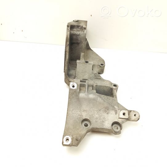 Volkswagen PASSAT B6 Generator/alternator bracket 03L903139D