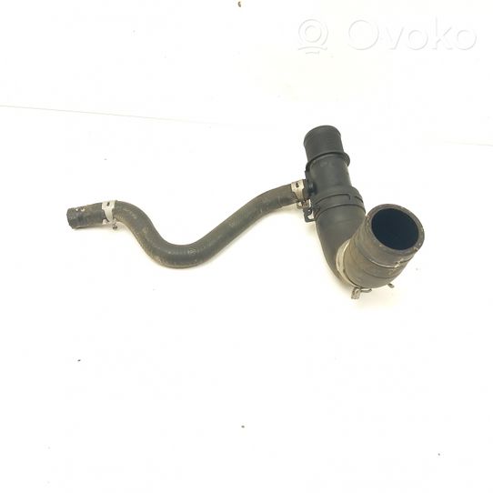 Nissan Navara D23 Tuyau de liquide de refroidissement moteur 21321331