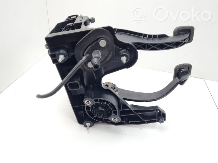 Opel Zafira C Brake pedal 