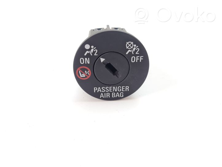 Opel Zafira C Passenger airbag on/off switch 13577258