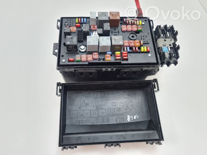 Opel Zafira C Fuse box set 13368640