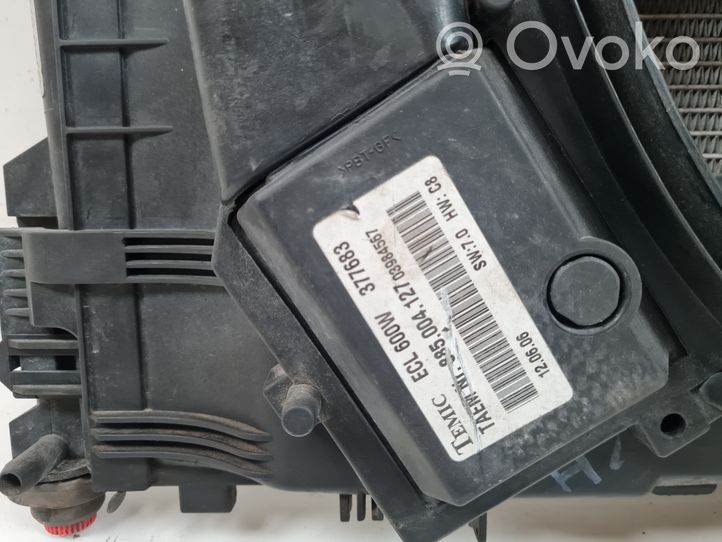 Mercedes-Benz C W203 Set del radiatore A2035000503