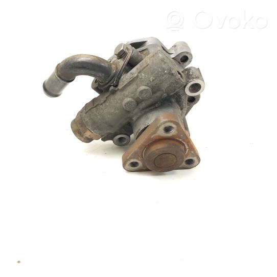 Volkswagen PASSAT B5 Ohjaustehostimen pumppu 8D0145156L