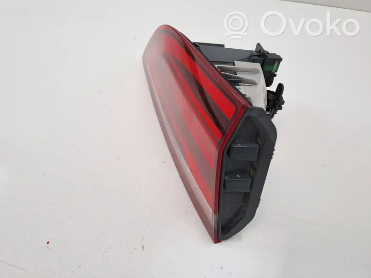 BMW 2 F46 Lampy tylnej klapy bagażnika 7329791