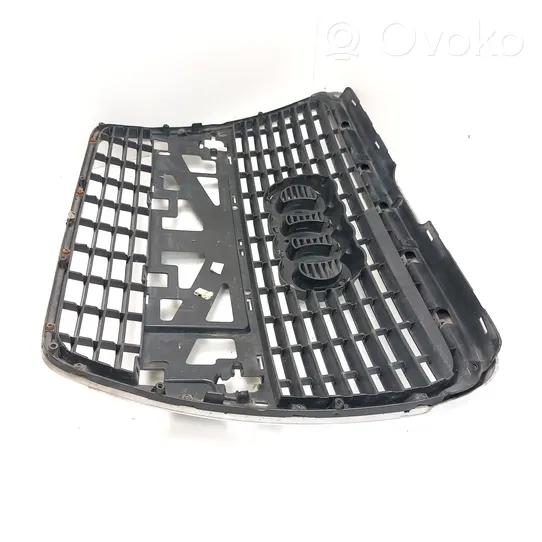 Audi A6 S6 C6 4F Grille calandre supérieure de pare-chocs avant 4F0853651