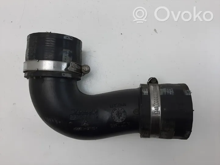 Volvo V60 Tube d'admission de tuyau de refroidisseur intermédiaire 31338572