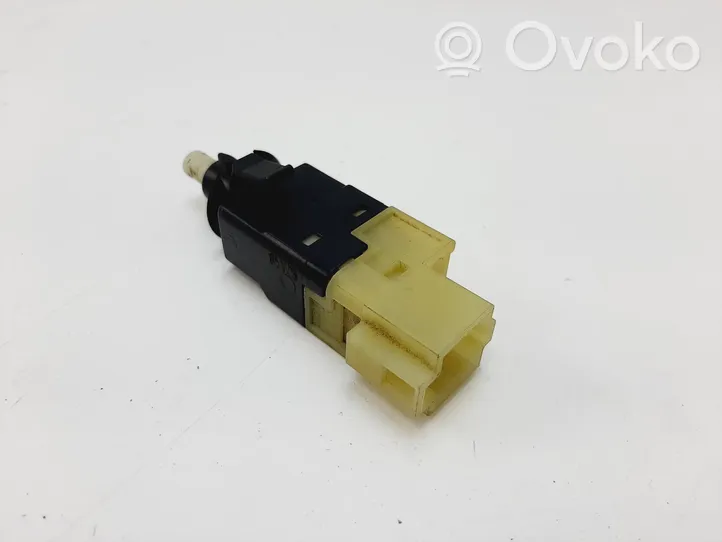 Mercedes-Benz Vito Viano W639 Brake pedal sensor switch A0015454409