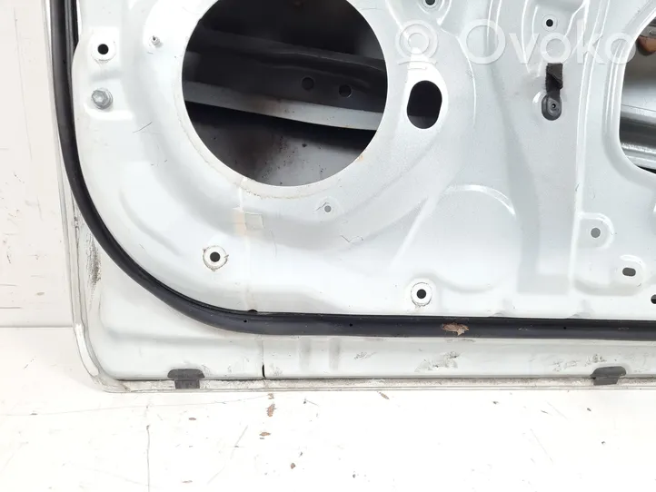 Toyota Prius (XW50) Front door 