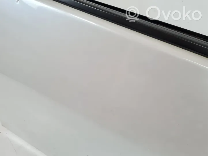 Toyota Prius (XW50) Front door 