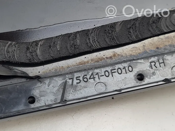 Toyota Verso Szyba karoseryjna tylna 756410F010