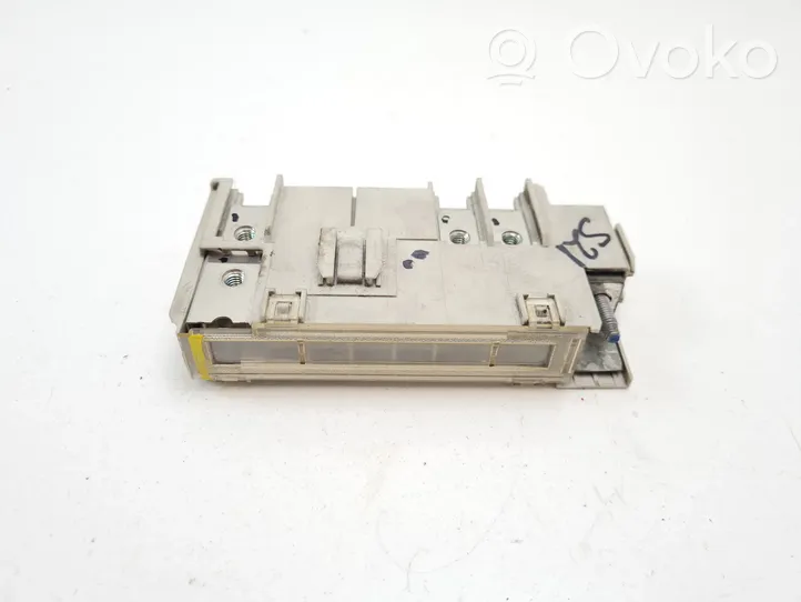 Toyota Verso Module de fusibles 826200F020