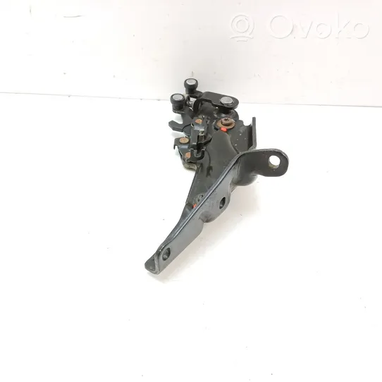 Opel Combo D Sliding door lower roller guide/hinge 51919826