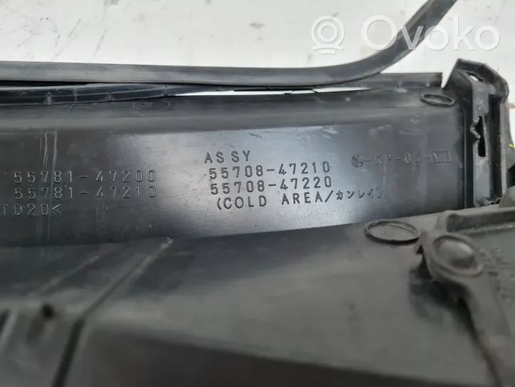 Toyota Prius (XW50) Wiper trim 5578147200