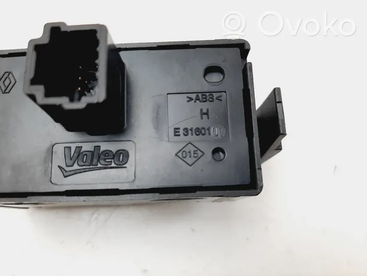 Renault Trafic III (X82) Hazard light switch E3160601