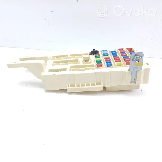 Hyundai Santa Fe Fuse module 919502B000