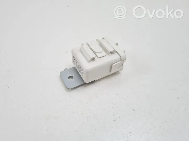 Suzuki Kizashi Keyless go vadības bloks 3719057L20