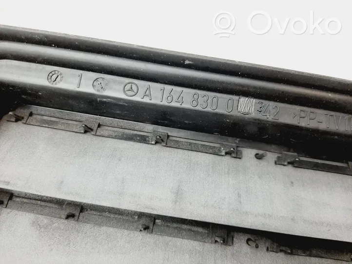 Mercedes-Benz GL X164 Grill / Wlot powietrza błotnika przedniego A1648300342