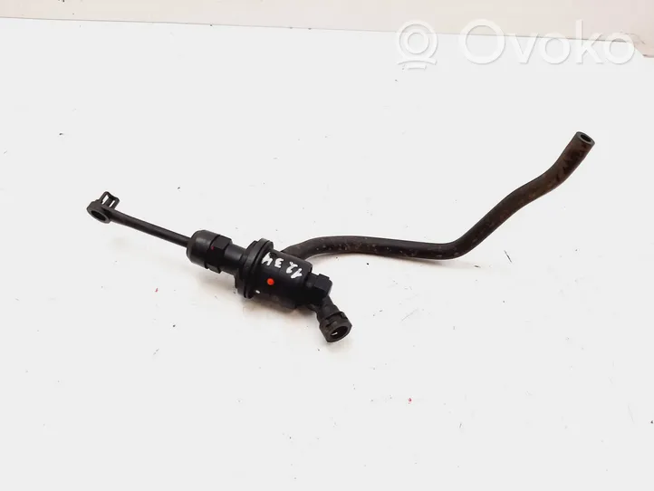 Nissan Qashqai Główny cylinder sprzęgła 