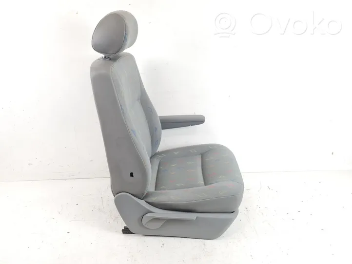 Volkswagen Transporter - Caravelle T5 Front driver seat 7H0881202