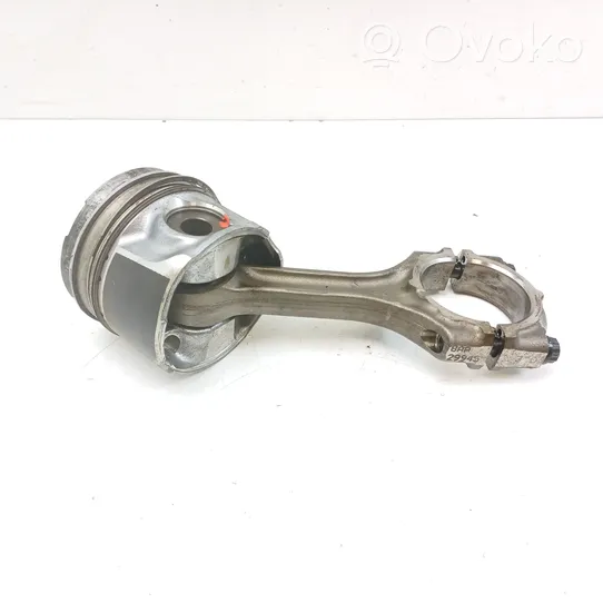 Toyota Avensis T250 Piston avec bielle 