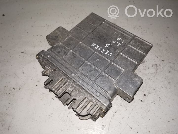 Opel Vectra B Engine control unit/module 90464735KA