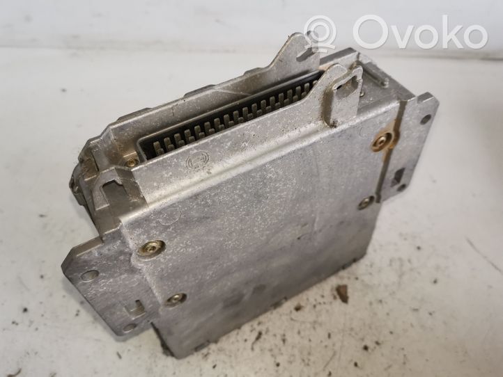 BMW 5 E34 Variklio valdymo blokas 0281001183