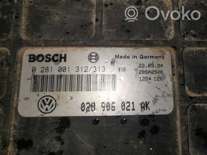 Volkswagen PASSAT B4 Variklio valdymo blokas 028906021AK