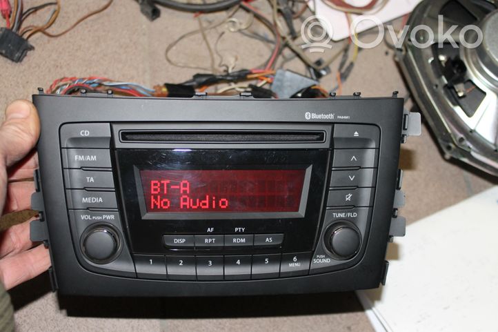 Suzuki Vitara (LY) Panel / Radioodtwarzacz CD/DVD/GPS CQJZ93F2TT