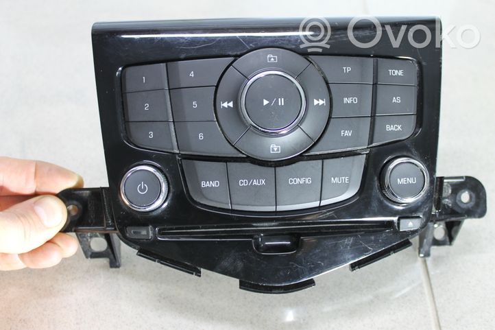 Chevrolet Cruze Controllo multimediale autoradio 94563267