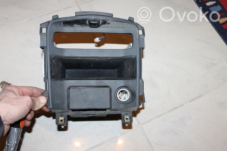 Nissan Primera Konsola środkowa / Radio / GPS 289738601