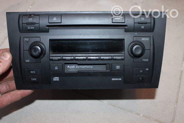Audi A6 Allroad C5 Radio/CD/DVD/GPS-pääyksikkö CFA00031B