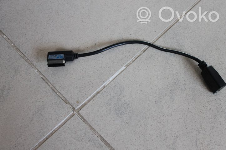 Volkswagen Golf VI Connettore plug in USB 5N0035558