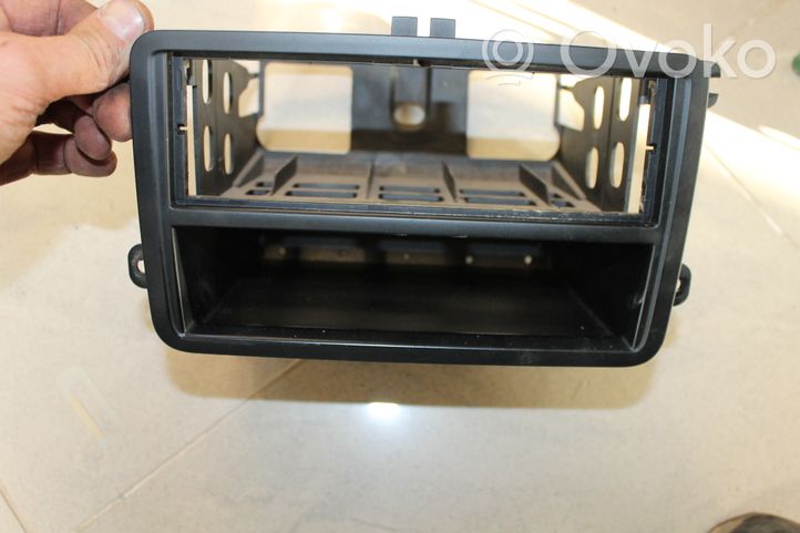 Volkswagen Tiguan Cadre, panneau d'unité radio / GPS 1T0857058