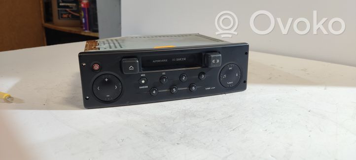 Renault Trafic II (X83) Panel / Radioodtwarzacz CD/DVD/GPS 22DC25962