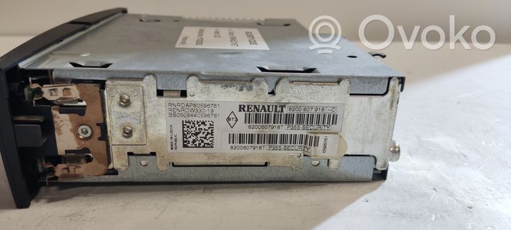 Renault Megane II Panel / Radioodtwarzacz CD/DVD/GPS 8200607918