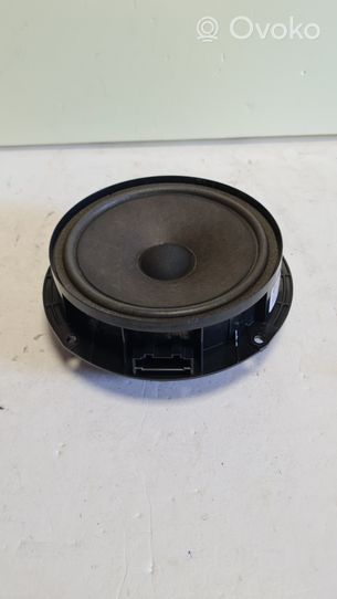 Volkswagen PASSAT B7 Enceinte de porte arrière 3C8035453