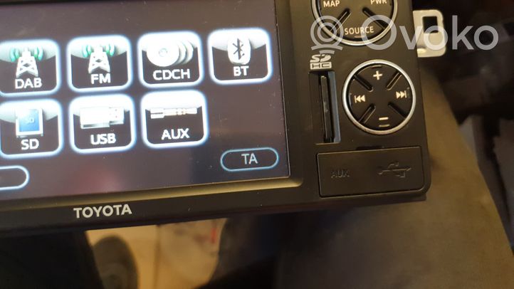 Toyota RAV 4 (XA40) Radio/CD/DVD/GPS-pääyksikkö PZ44500334