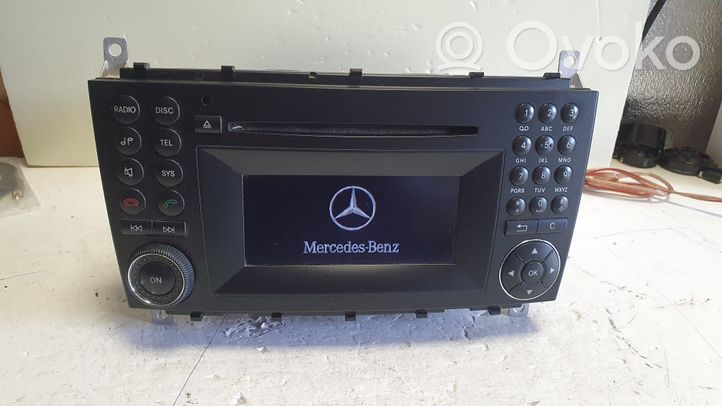 Mercedes-Benz CLC CL203 Radio/CD/DVD/GPS-pääyksikkö A2039000000