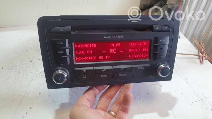 Audi A3 S3 8P Panel / Radioodtwarzacz CD/DVD/GPS 8P0035186P