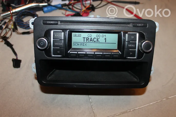 Volkswagen Caddy Radio/CD/DVD/GPS-pääyksikkö 1K0035156A