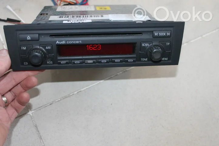 Audi A3 S3 8P Panel / Radioodtwarzacz CD/DVD/GPS 8P0035186