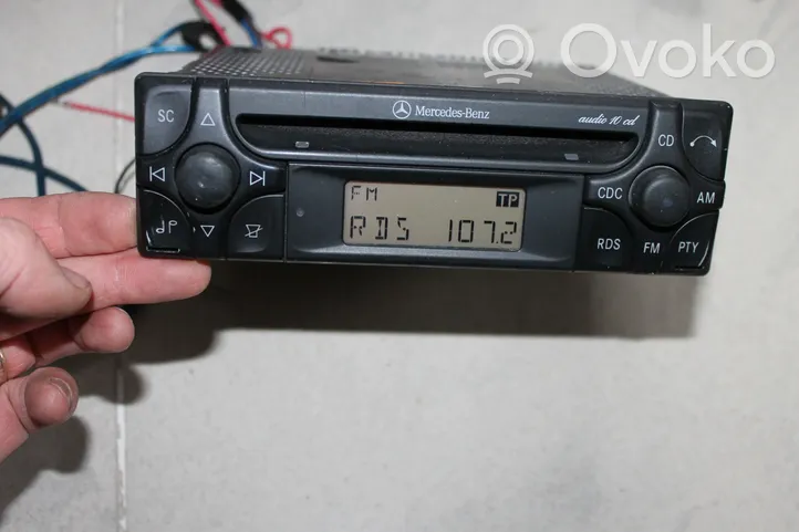 Mercedes-Benz E W210 Radio/CD/DVD/GPS-pääyksikkö A1708200386