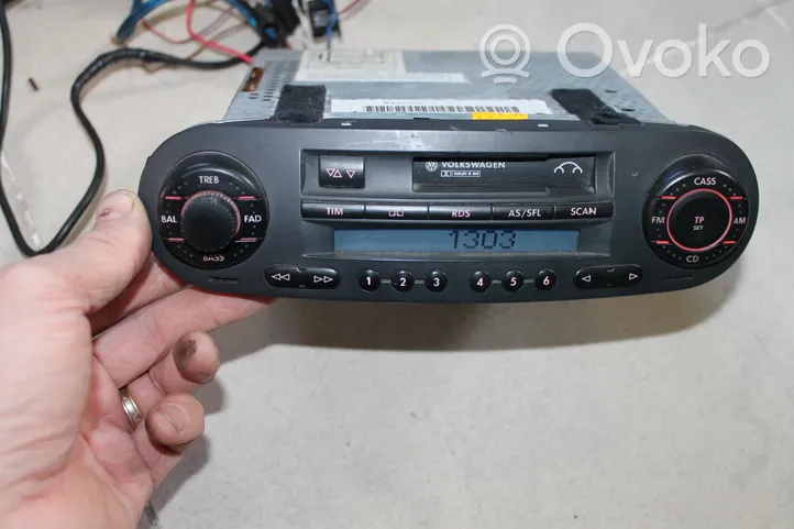 Volkswagen New Beetle Radio/CD/DVD/GPS head unit 1C0035186