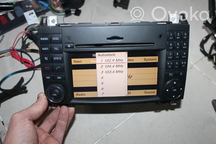 Mercedes-Benz Sprinter W906 Unità principale autoradio/CD/DVD/GPS A1698704994