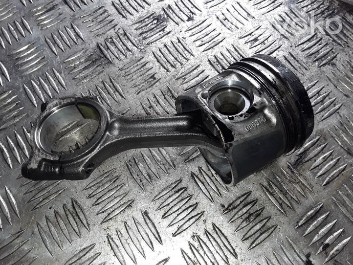 Opel Vivaro Piston 080340