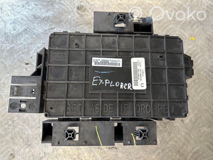 Ford Explorer Module de fusibles DG1T14B476AA