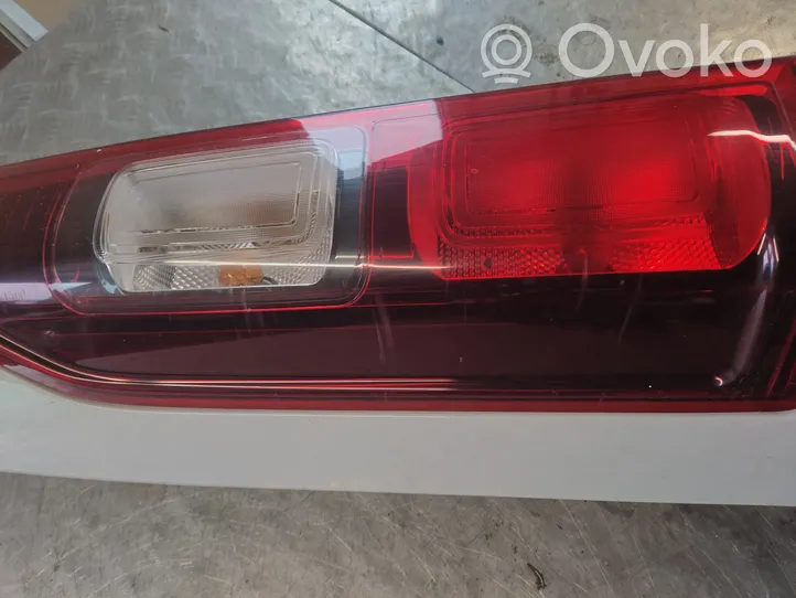 Renault Trafic III (X82) Lampa tylna 93454160