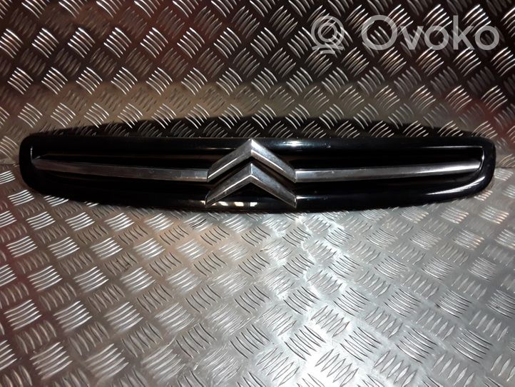 Citroen Xsara Picasso Grille calandre supérieure de pare-chocs avant 9650059677