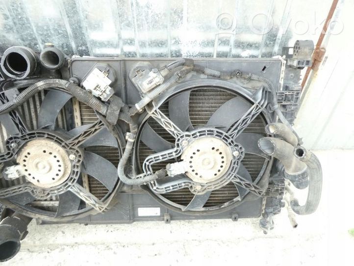 Opel Meriva B Set del radiatore 